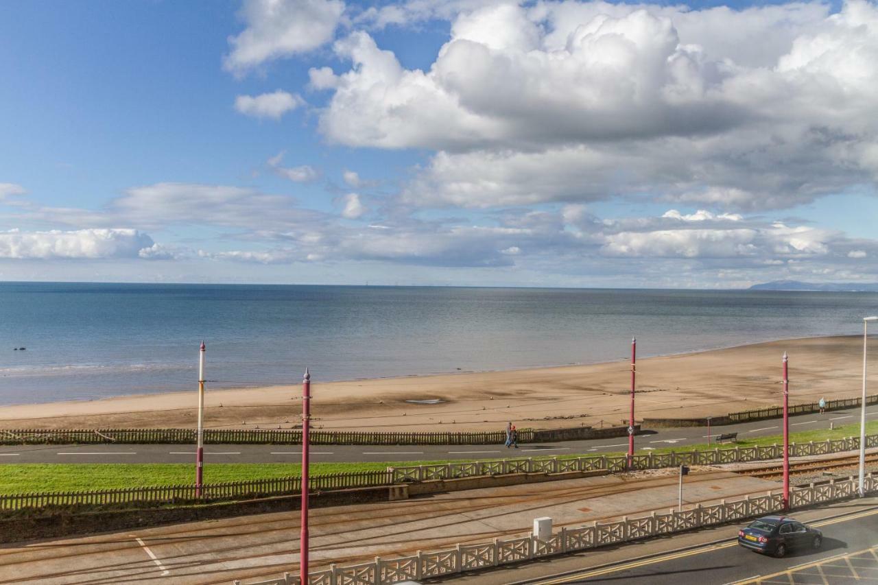 Hotel242 Blackpool Luaran gambar